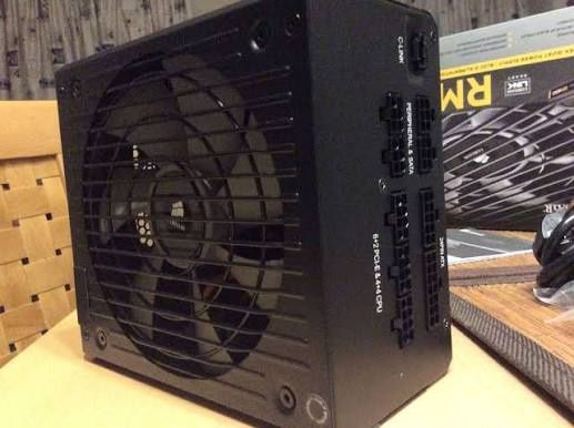 Блок питания Corsair RM650x для компьютера