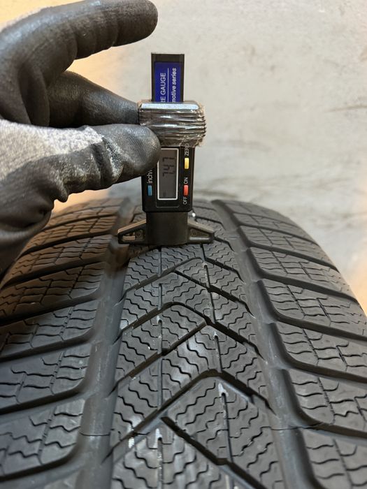 Гуми 245/40/19 PIRELLI Sottozero Winter