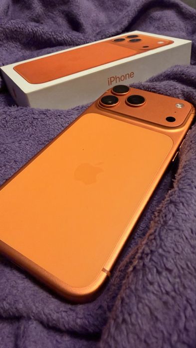 Продам Iphone 17 pro max