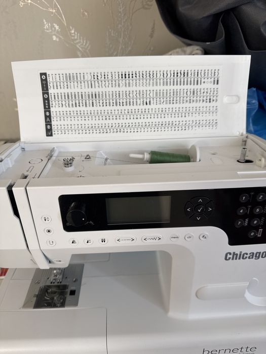 Продам швейнаю машинку