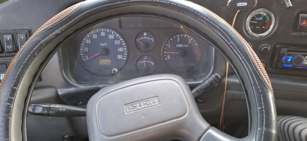 Autobus sotiladi 2019 yilda ishlab chiqarilgan