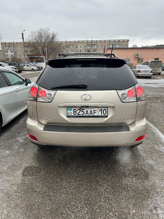 Продам машину Lexus 330
