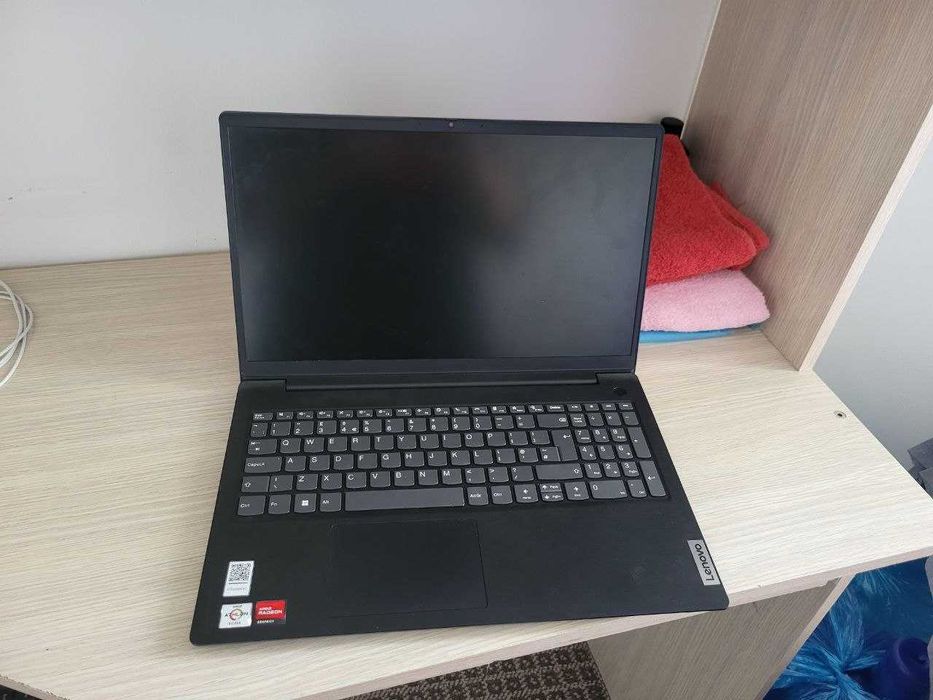 Ноутбук Lenovo V15
