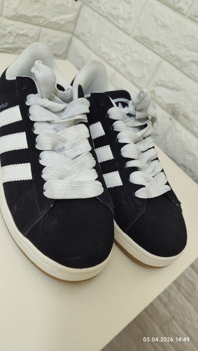 Продаются кроссовки покупал в Алмате