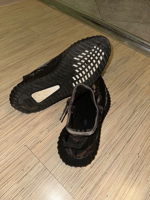 adidas Yeezy Boost 350 V2 - Mx Rock