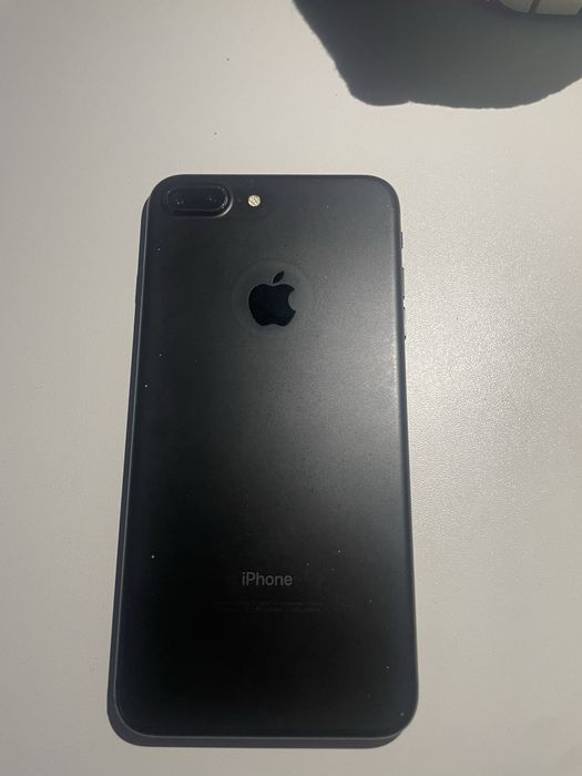 Продам iPhone 7 Plus