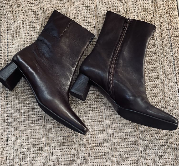 Луксозни стилни боти ETIENNE AIGNER