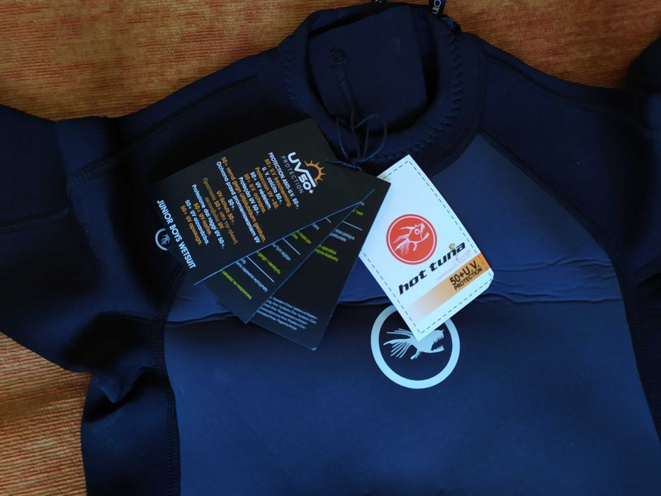 Неопренови костюми Hot tuna, нови три - 1 за възрастен и 2 детски