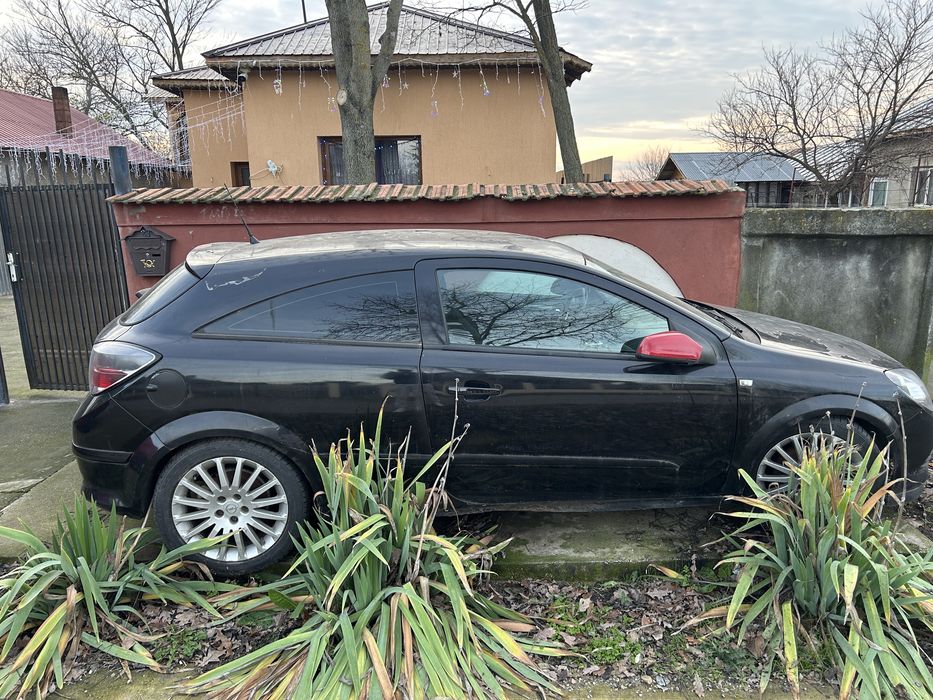 Dezmebrez opel astra H GTC