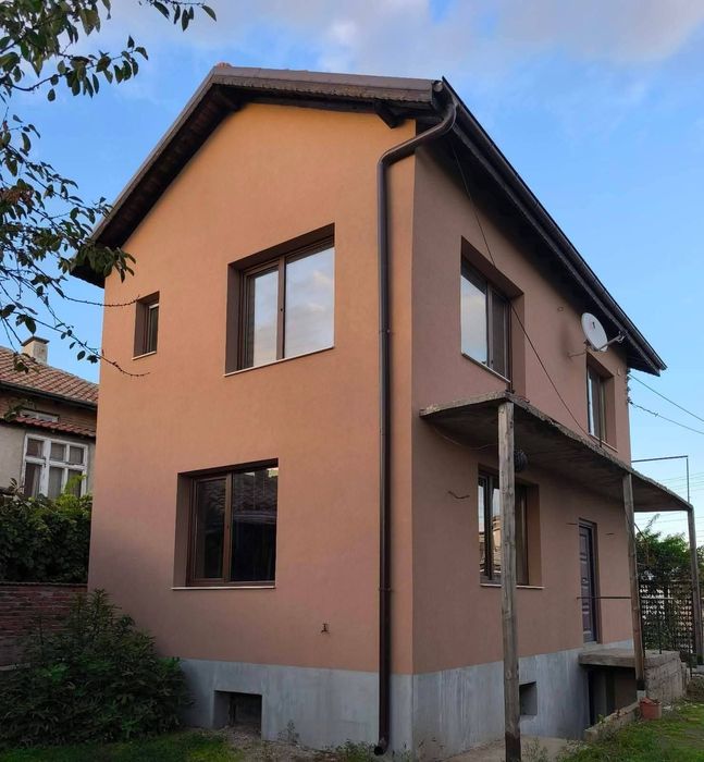 Къща на 7км от Пазарджик