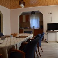 Cabana De Inchiriat  5 Camere Lunca Bradului