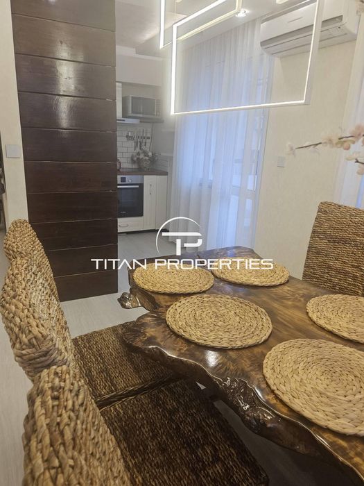 Дава се под наем Тристаен апартамент в Варна, Център - 105 кв.м за 1445.85 € - Снимка #3