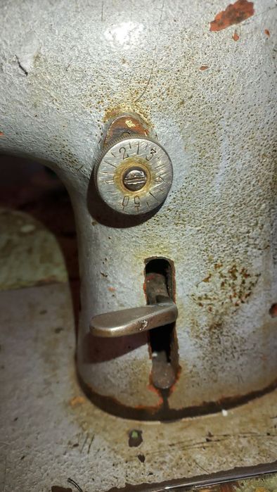 Тикув машина 22 сотилади