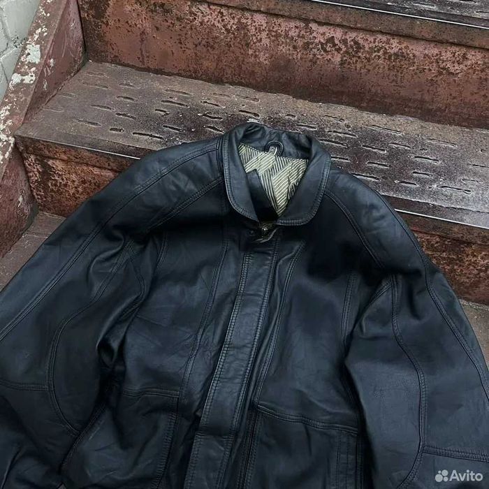 Брутальный кожаный бомбер пилот 58р