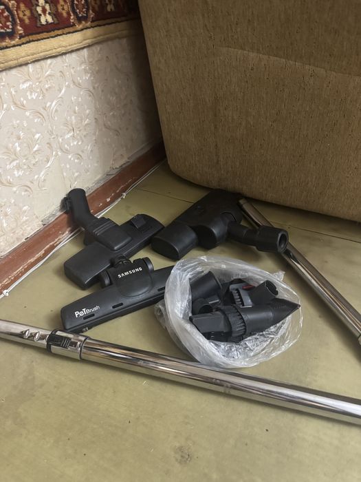 продам два пылесоса