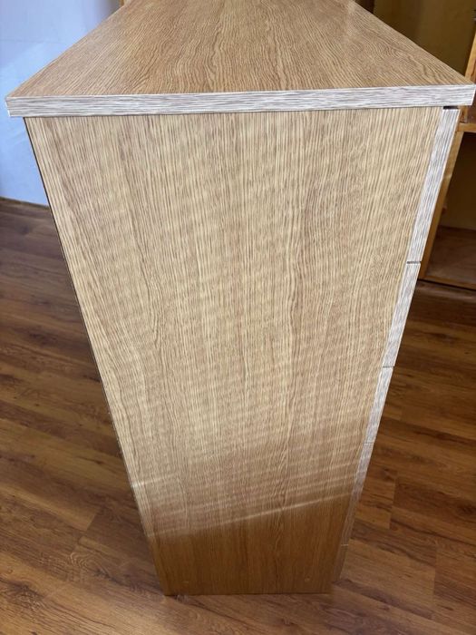 Скрин с шест чекмеджета