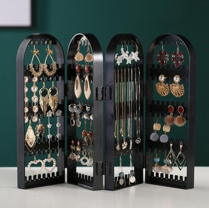 Органайзер за обеци