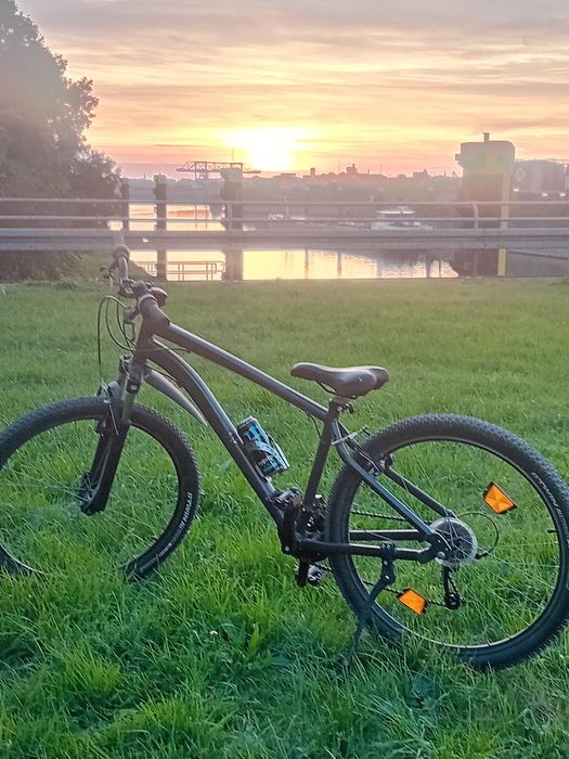 Vând bicicletă BTWIN STARE BUNA