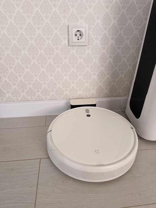Моющий робот пылесос Xiaomi Mi robot