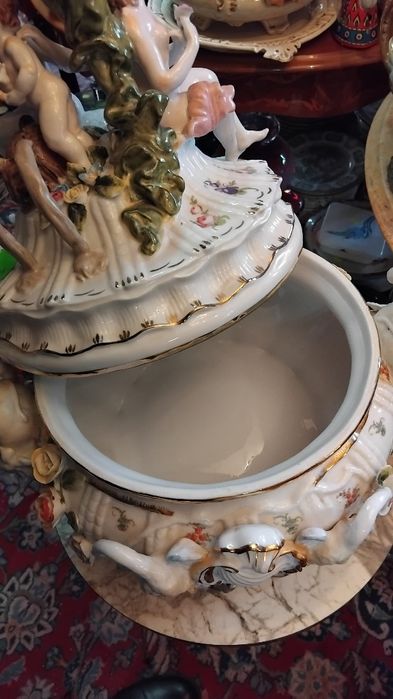 Два порцеланови класически супника - МАЙСЕН