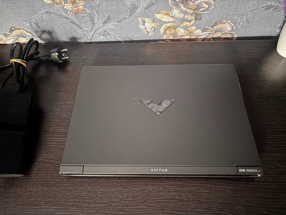 HP Victus 15. ryzen 5 5600H. RTX 3050. Ram 16gb. Ssd 512gb