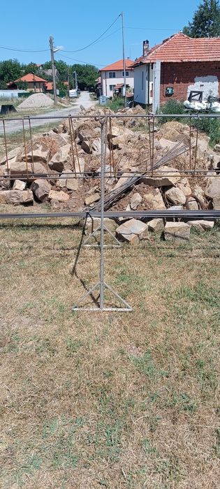 Дялан камък с лице