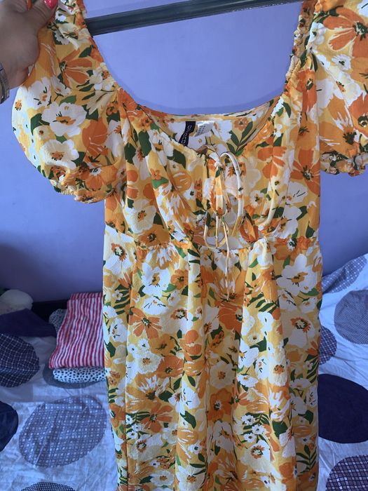Лятна флорална рокля H&M