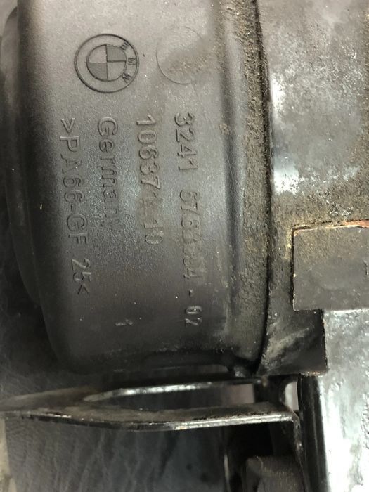 Vas ulei servo BMW X1 E84 2011 cod 3768094