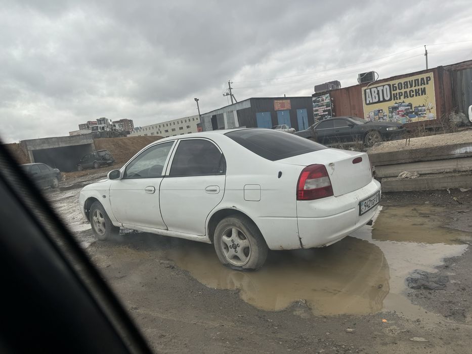 Продам машину киа шума