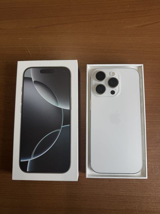 Iphone 16 Pro 256gb white titanium, neverlocked, stare 10/10