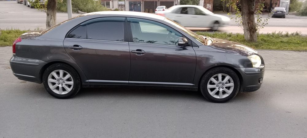 Тойота Авенсис  2007