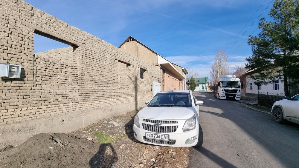 Chinobotda uy sotiladi sirochna