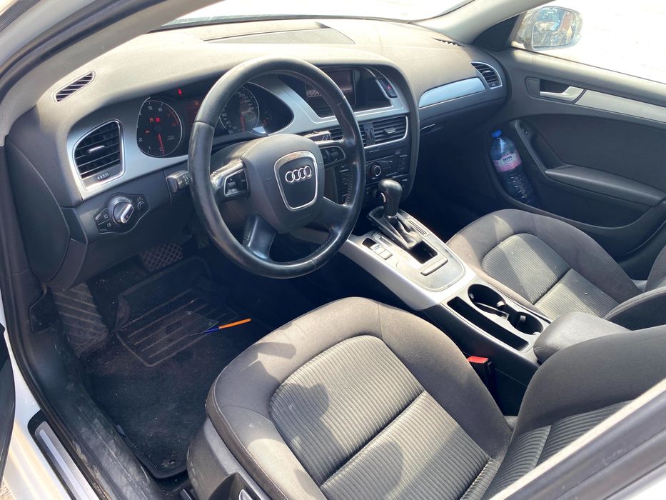 Ауди А4 Б8 1.8 TFSI 120 к.с., автоматик, 2011г., двигател CDHA