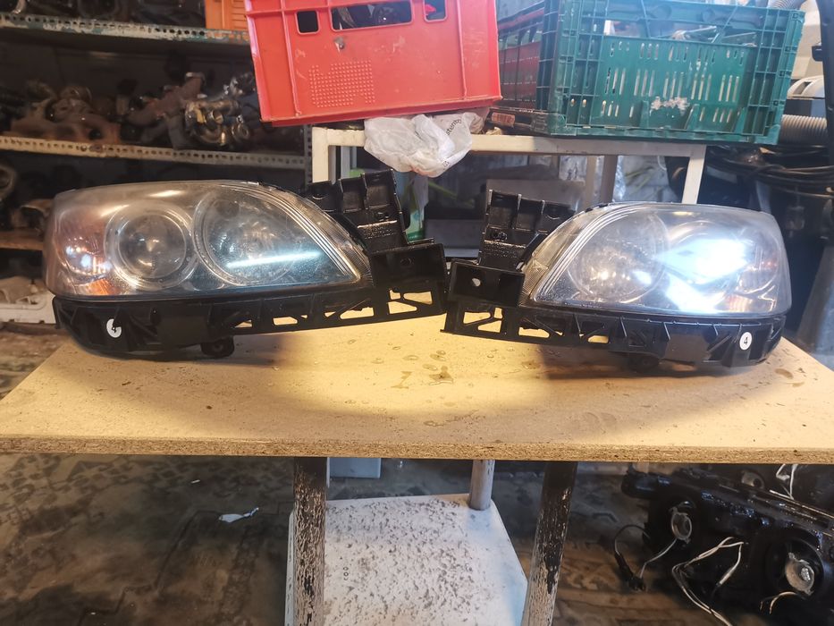 Оригинални фарове за Мазда 3 2003- 2009 г.