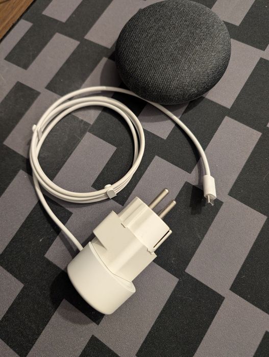 Boxa inteligenta Google Home mini