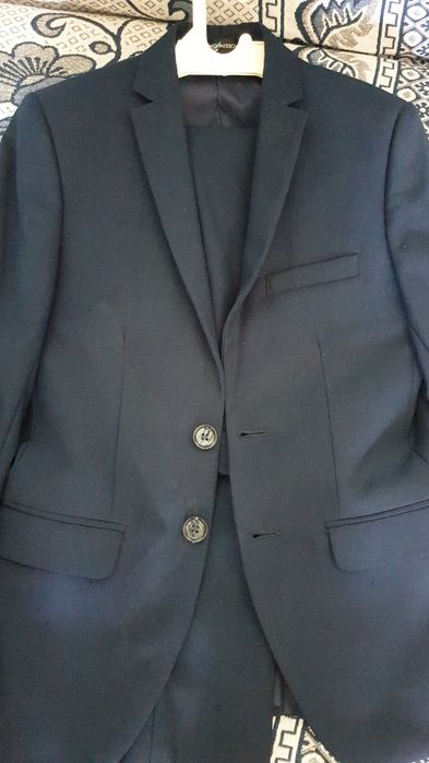 Школьная форма  в хорошем состоянии . .