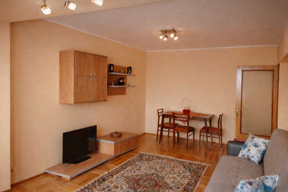 Proprietar inchiriez apartament 3 camere, decomandat etaj 3 Micro 18