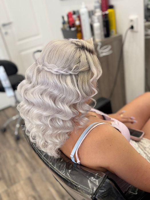 Make-up și coafat la domiciliu 100 lei