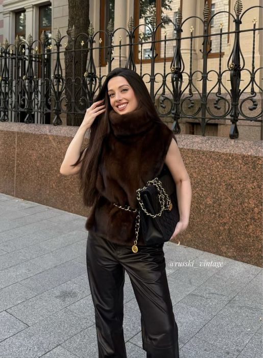 Манишки Жилетки.