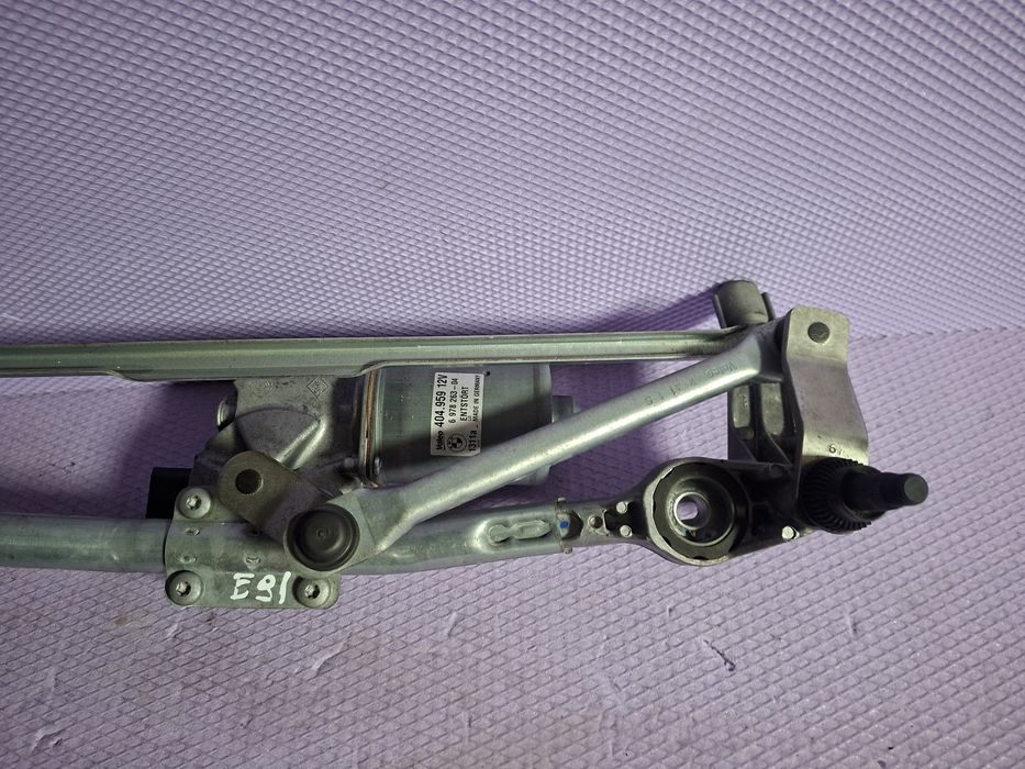Ansamblu ștergătoare parbriz cu motoraș BMW E90 E91 Cod 6978263 in stare foarte buna