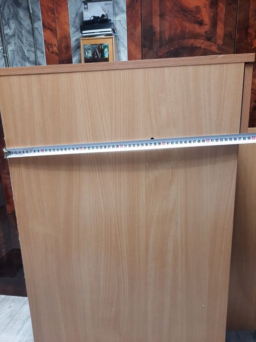 Продам высокую тумбочку