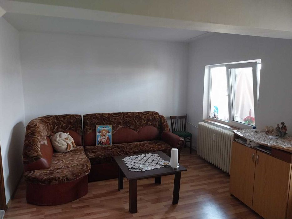Vand apartament 3 camere