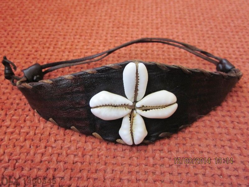 кожена гривна