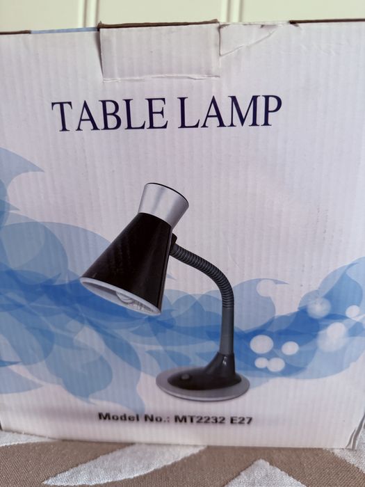 Настольная лампа