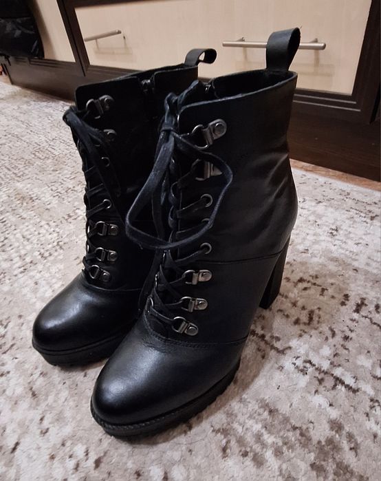 Дамски боти,актуални за сезона