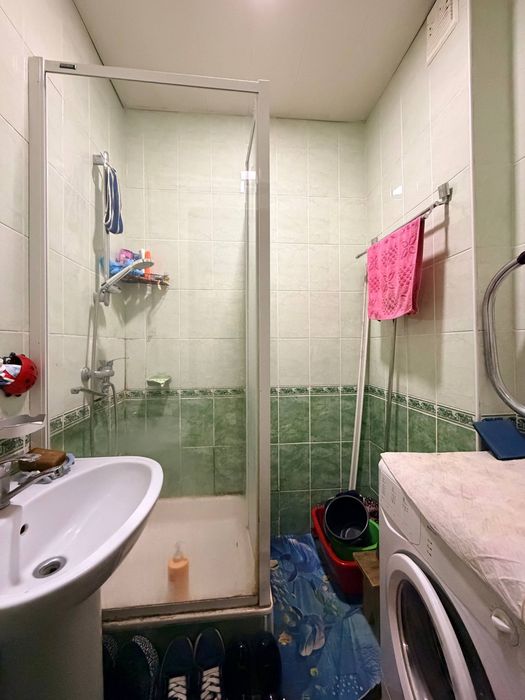 Srochna Yunusobod Alfraganus 7-kvartal 4 xonali uy sotiladi!