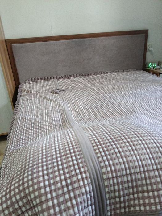Продам 2х спальную кровать , по - во Беларусь, в хорошем состоянии