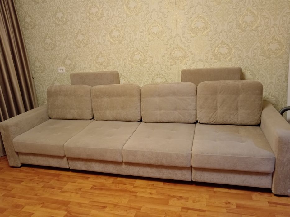 Продам диван светло коричневый