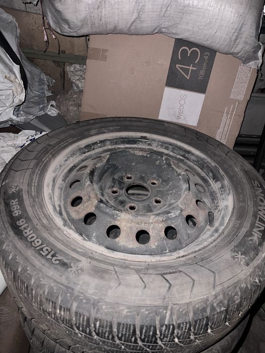 Продам зимние шины R16