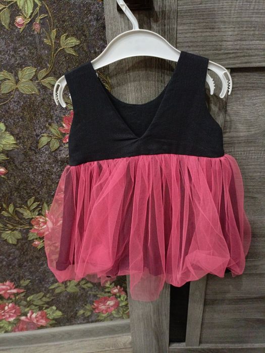 Продам платье. На 1-2 года